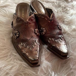 BCBG bronze slip on …. Size 8.5